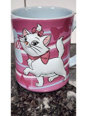 DISNEY MARIE FROM THE ARISTOCATS CERAMIC COFFEE TEA MUG EMBOSSED 2D PINK BOW CAT